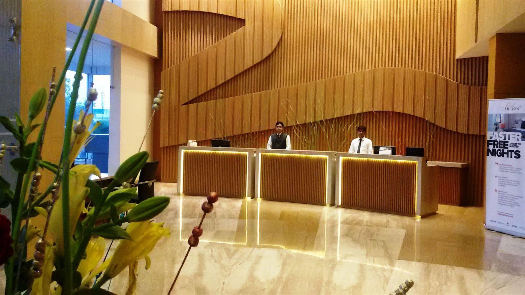 Country Inn & Suites By Radisson, Meerut Buitenkant foto